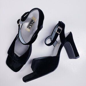VTG 90s Y2K No Restrictions Women's 8 Black Velvet Open Toe Sandals Chunky Heel
